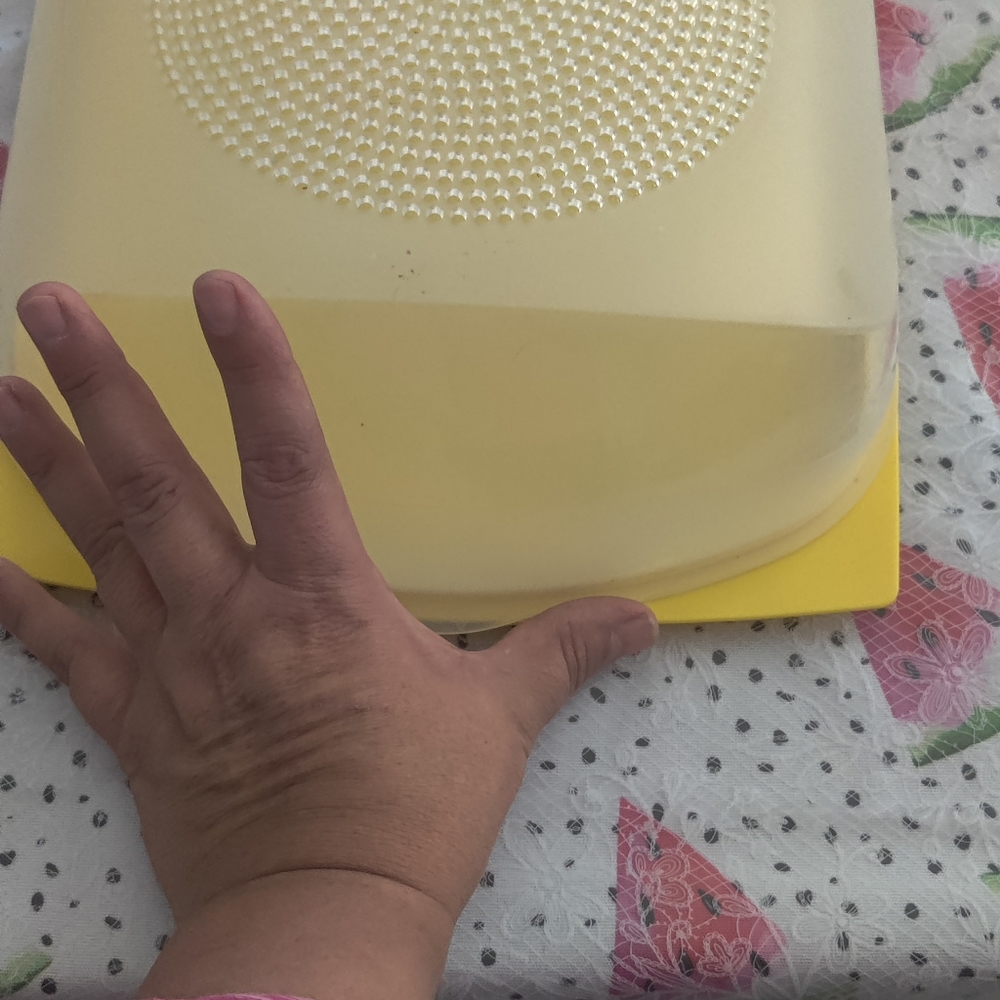 Tupperware - Picture 4 of 5